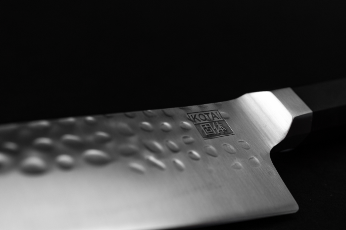 Couteau Kotai - Couteau martelé Bunka Petty avec boîte en bambou - 13,5 cm – Image 3