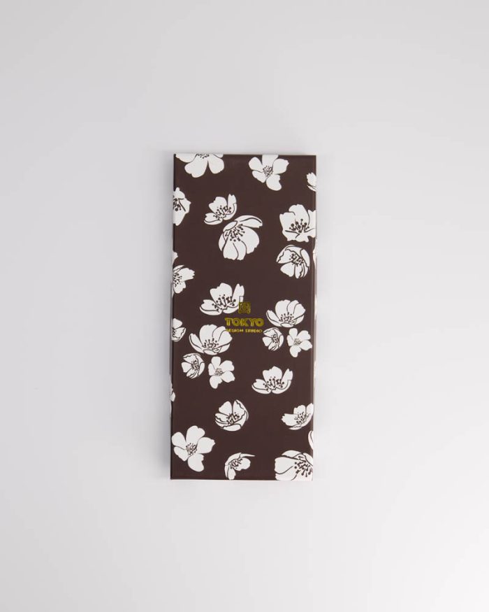 Tokyo Design Studio- Coffret Cadeau Baguettes- Bois Noir Blanc Fleur – Image 3