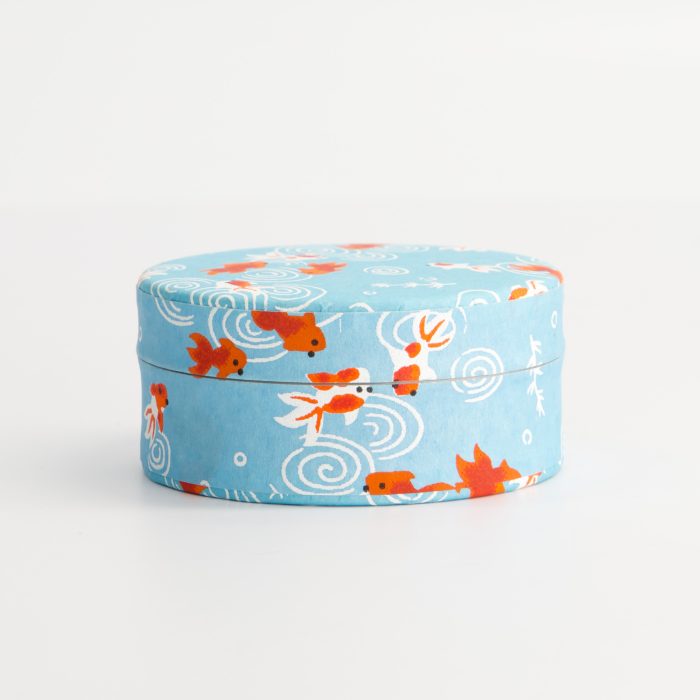 Tokyo Design Studio - Matcha avec Boîte à Thé Poisson Doré - Bleu Clair - 7.5x3.3cm - 30g – Image 4