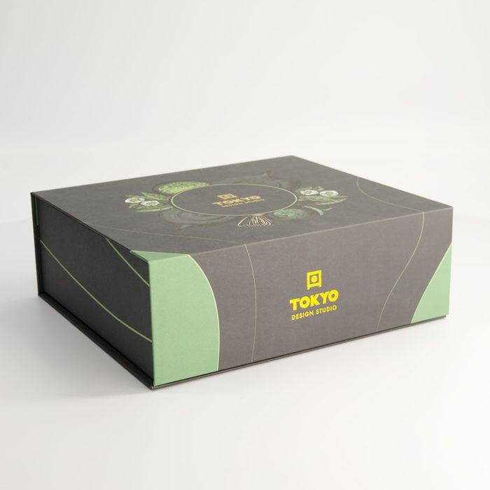 Tokyo Design Studio – Coffret Cadeau Matcha – Gris – 4 pièces – 11x8cm – Image 4