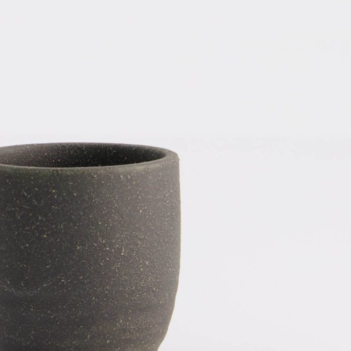 Tasse à Sake - Noir - Bizen - 4.5x4.5cm - 50ml – Image 3