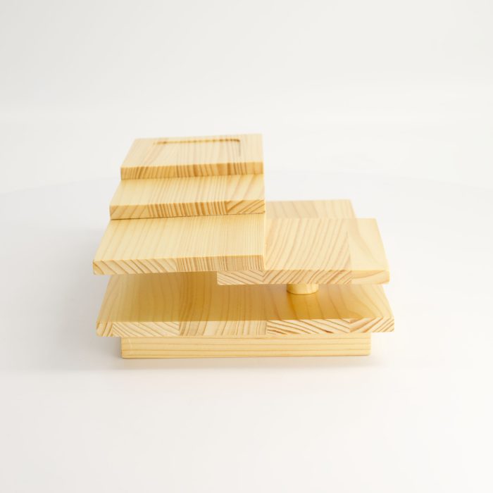 Tokyo Design Studio - Geta en Bois pour Sushi Carré - Design Échelle - 25,4x17x8,2cm – Image 4