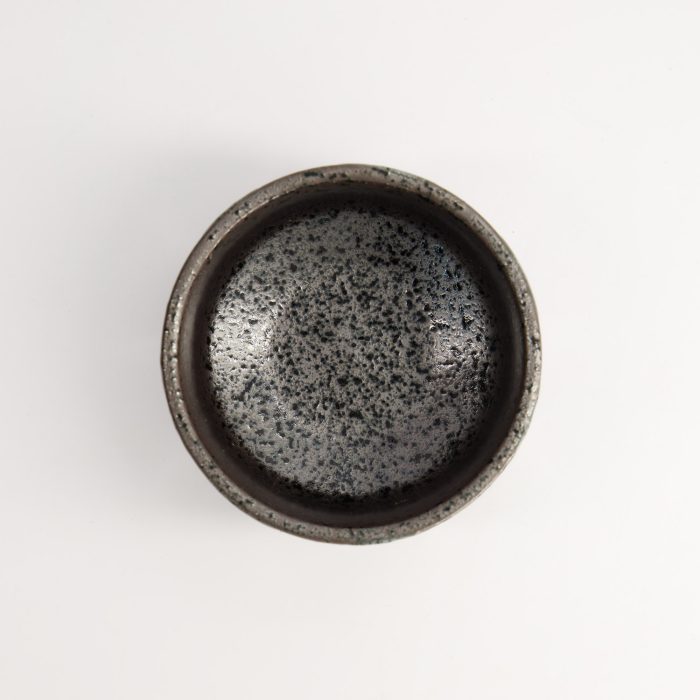 Tokyo Design Studio - Bol à Matcha Artisanal - Grey Tetsu Glaze - 11.5x7.5cm - 400ml – Image 2