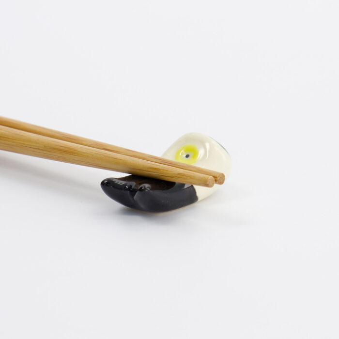 Tokyo Design Studio - Kawaii - Repose-baguettes - Koinobori Noir - 3,6x1,8x1,5cm – Image 2