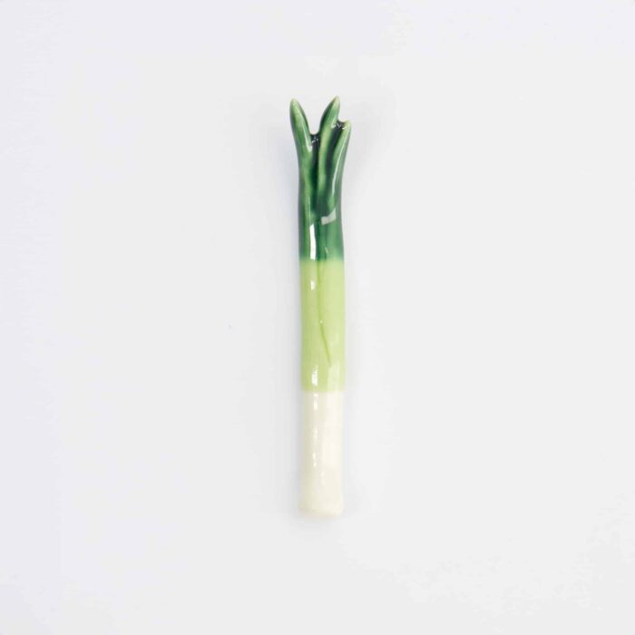 Tokyo Design Studio - Kawaii - Repose-baguettes - Poireau - 1.4x7.6x1.4cm – Image 3