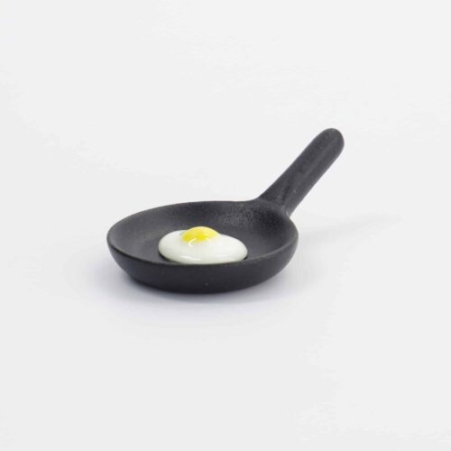 Tokyo Design Studio - Kawaii - Chopstick Legger - Pan met Ei - 6.7x4.3x2.1cm
