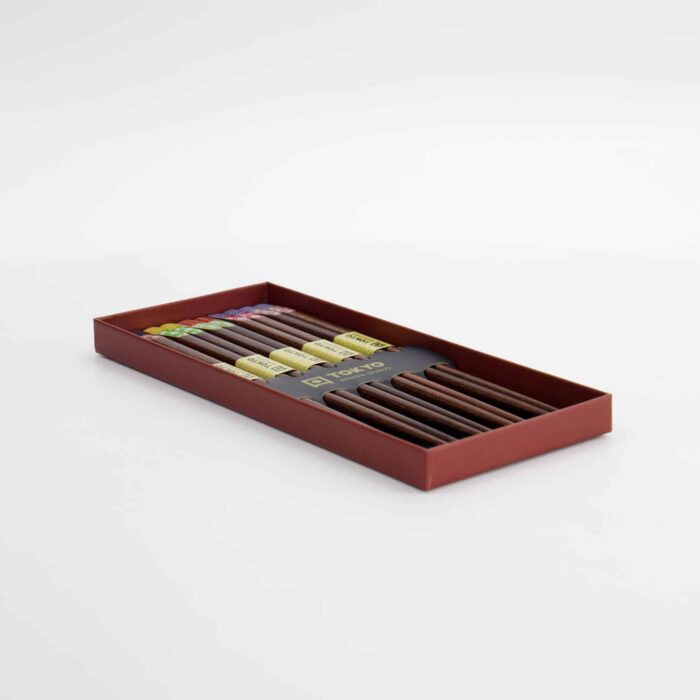Tokyo Design Studio – Coffret Baguettes Japonaises – Lot de cinq – Rouge Noir – Image 5